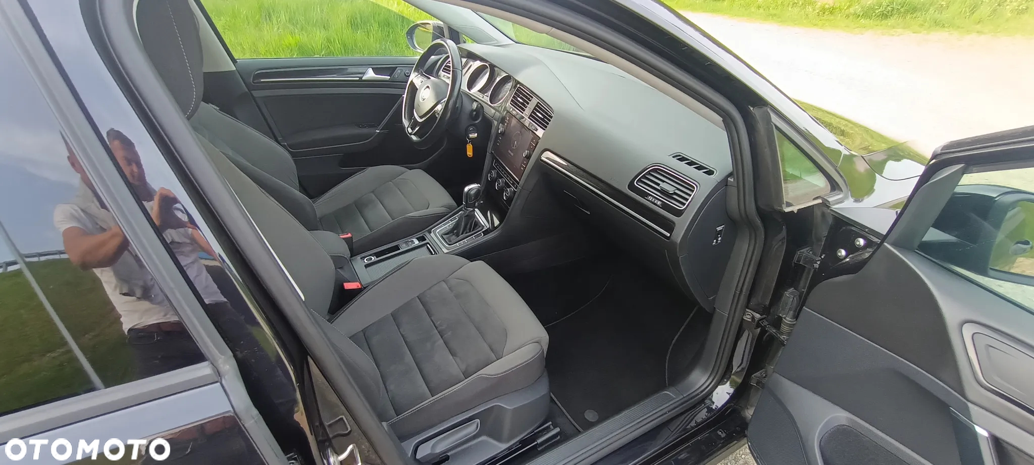 Volkswagen Golf 1.5 eTSI OPF DSG R-Line - 19