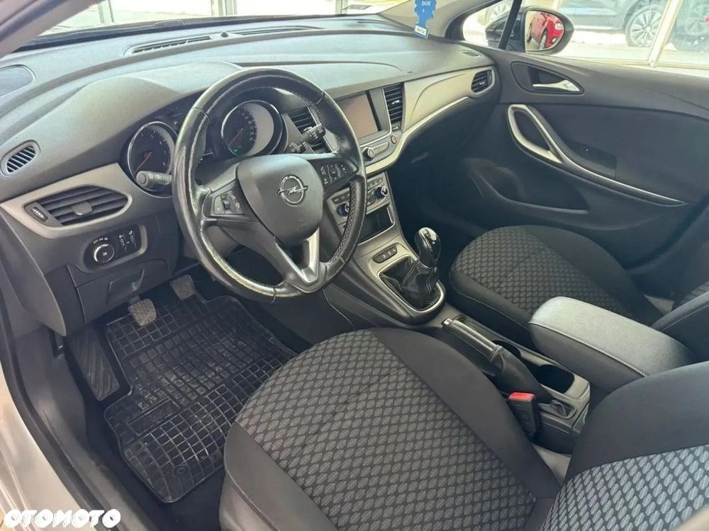 Opel Astra 1.2 T Elegance S&S - 11