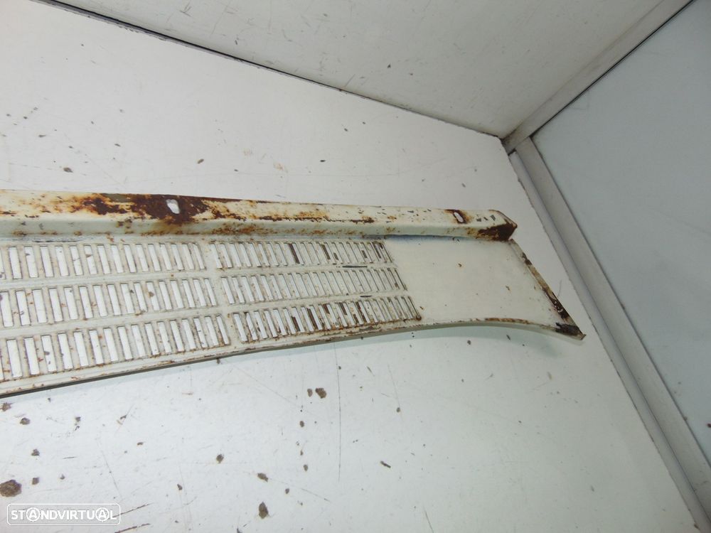 Peugeot 404 grelha torpedo - 4