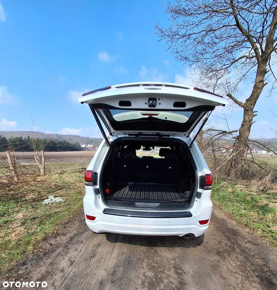Jeep Grand Cherokee - 10
