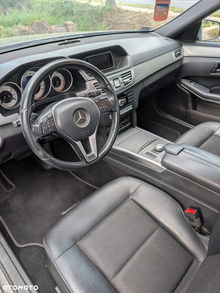 Mercedes-Benz Klasa E 220 CDI BlueEff Avantgarde - 28