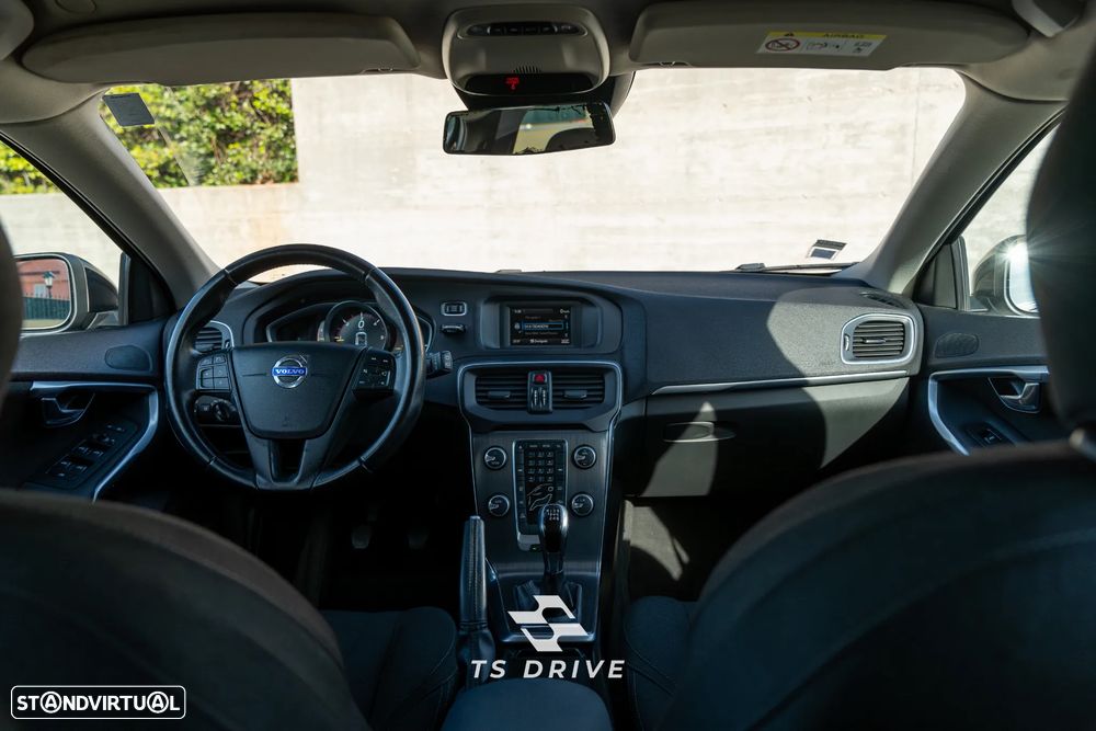 Volvo V40 1.6 D2 Momentum Eco - 7