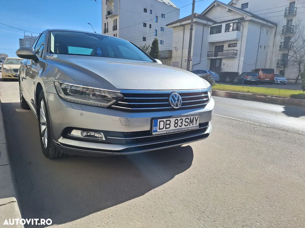Volkswagen Passat - 1