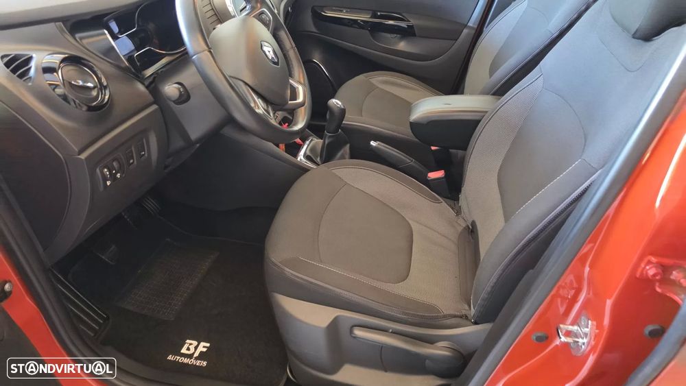 Renault Captur 1.5 dCi Exclusive - 42