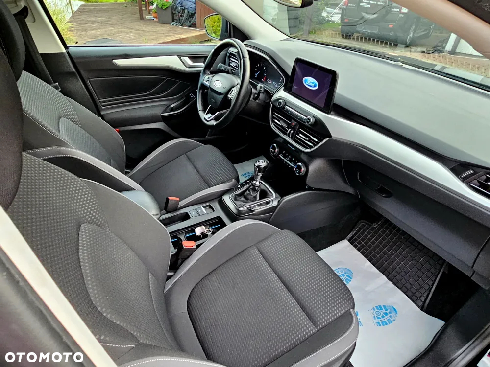 Ford Focus Turnier 1.5 EcoBlue Start-Stopp-System TITANIUM - 29