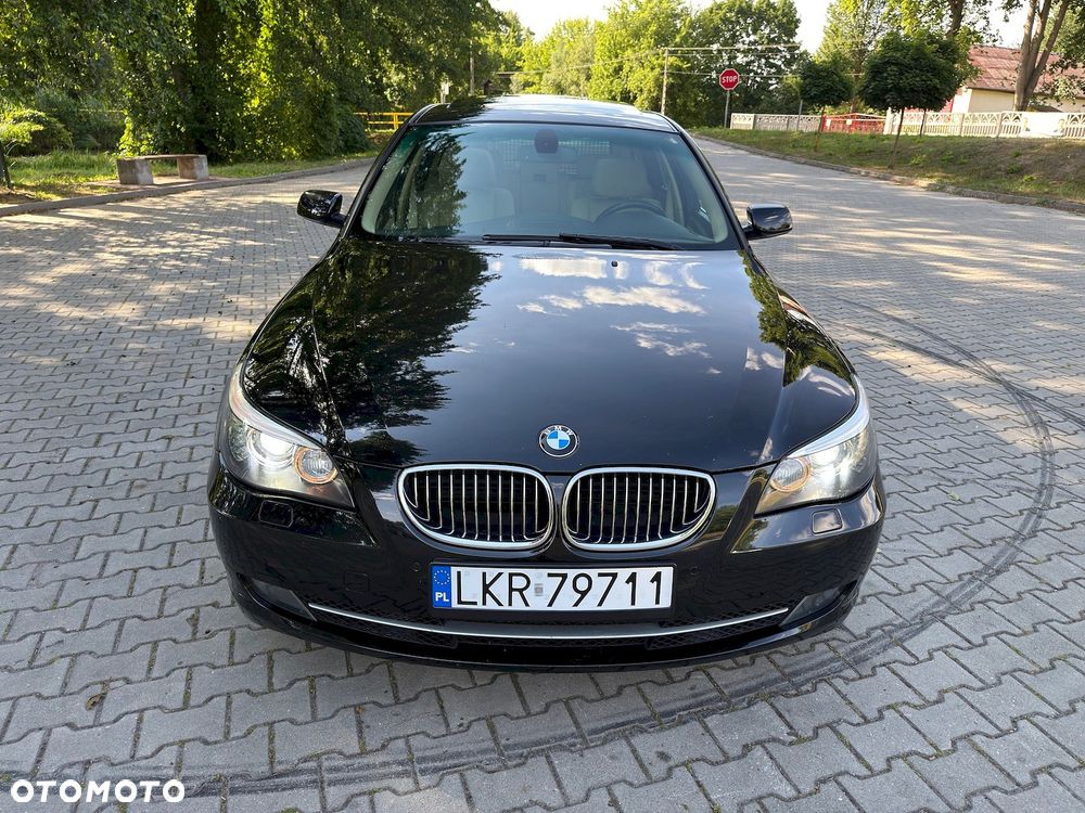 BMW Seria 5 525xd - 40