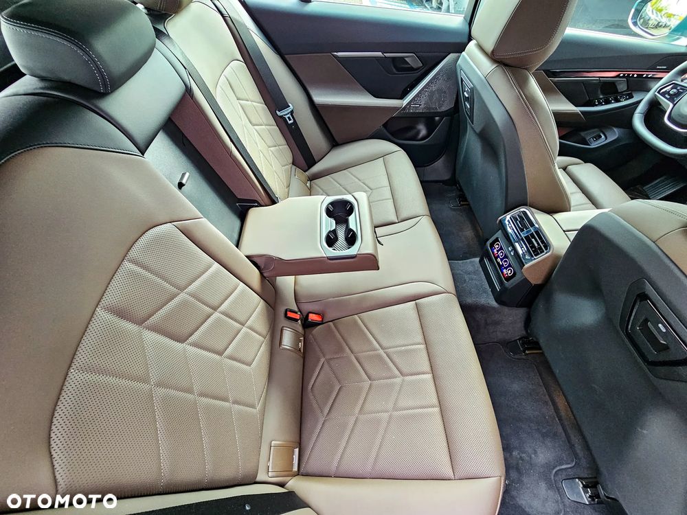 BMW Seria 5 520i - 17