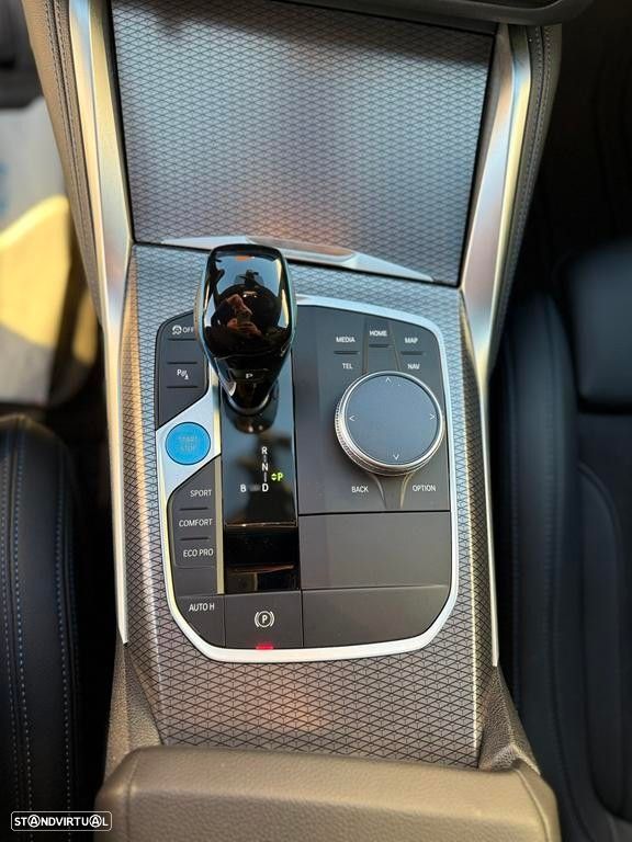 BMW i4 eDrive40 Desportiva M - 21