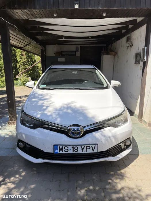 Toyota Auris 1.8 L VVT-i Sol - 3