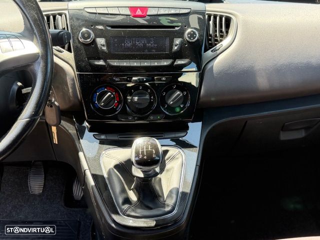 Lancia Ypsilon 1.2 8v Platinum - 20