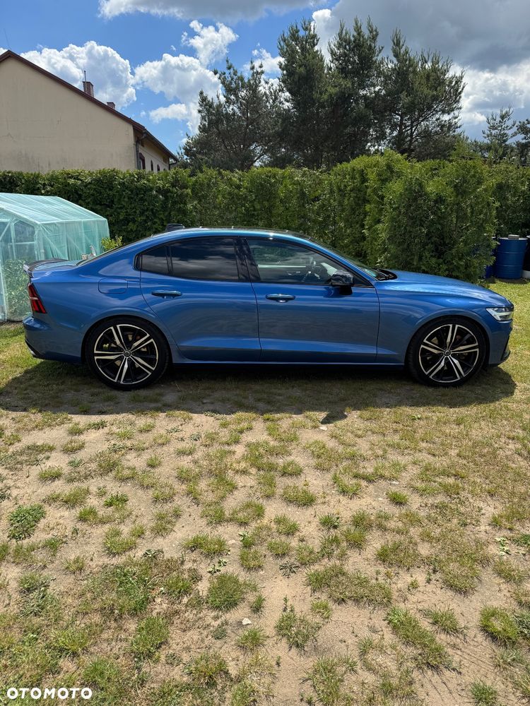 Volvo S60 T5 AWD R-Design - 1