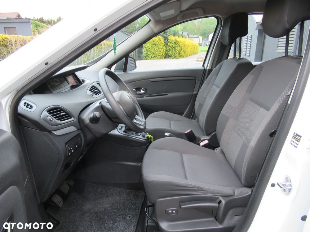 Renault Scenic 1.6 16V 110 TomTom Edition - 10