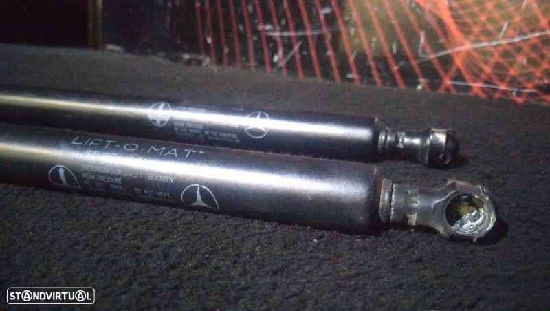 Amortecedores Da Mala Mercedes-Benz E-Class (W210) - 4