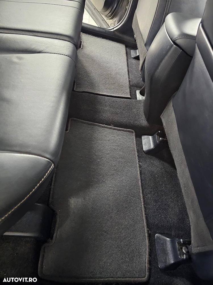 Toyota RAV4 2.2L D-CAT A/T Executive - 9