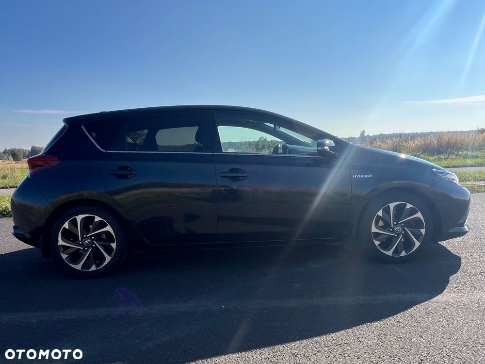 Toyota Auris Hybrid 135 Prestige - 4