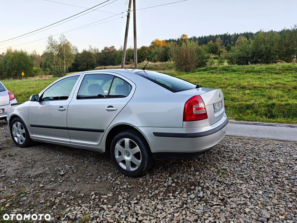Skoda Octavia 2.0 TDI DPF Ambiente - 4
