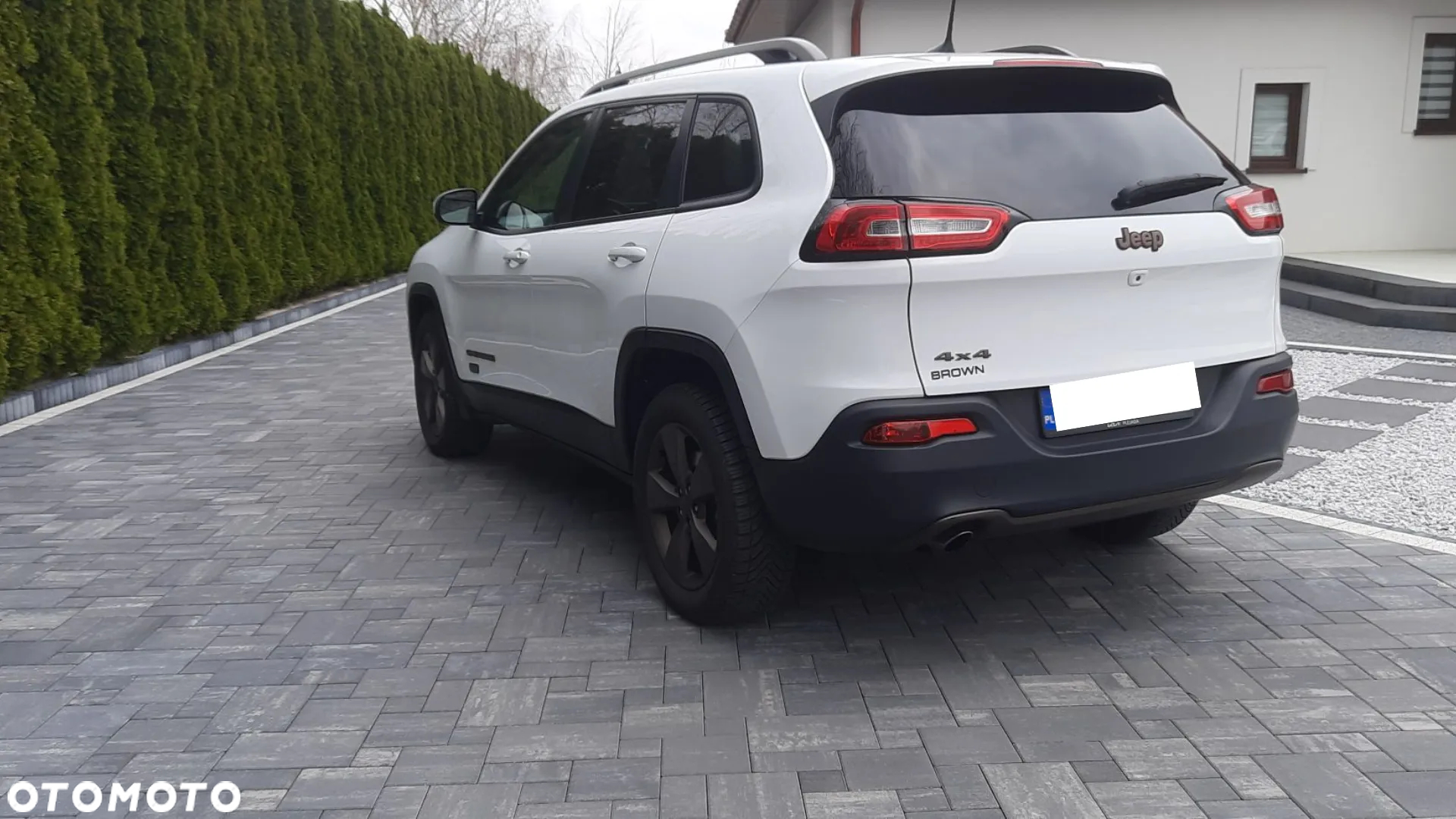 Jeep Cherokee - 5