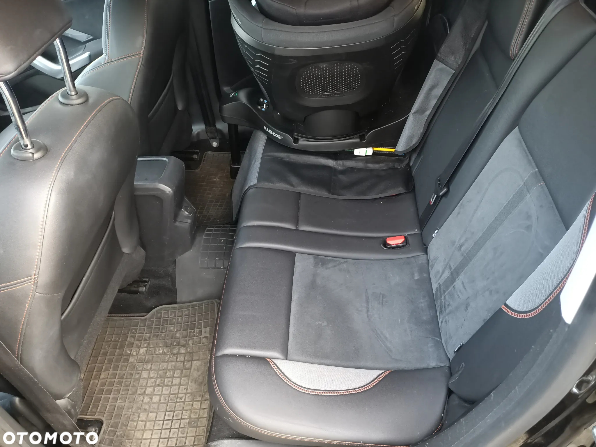 Peugeot 2008 - 13