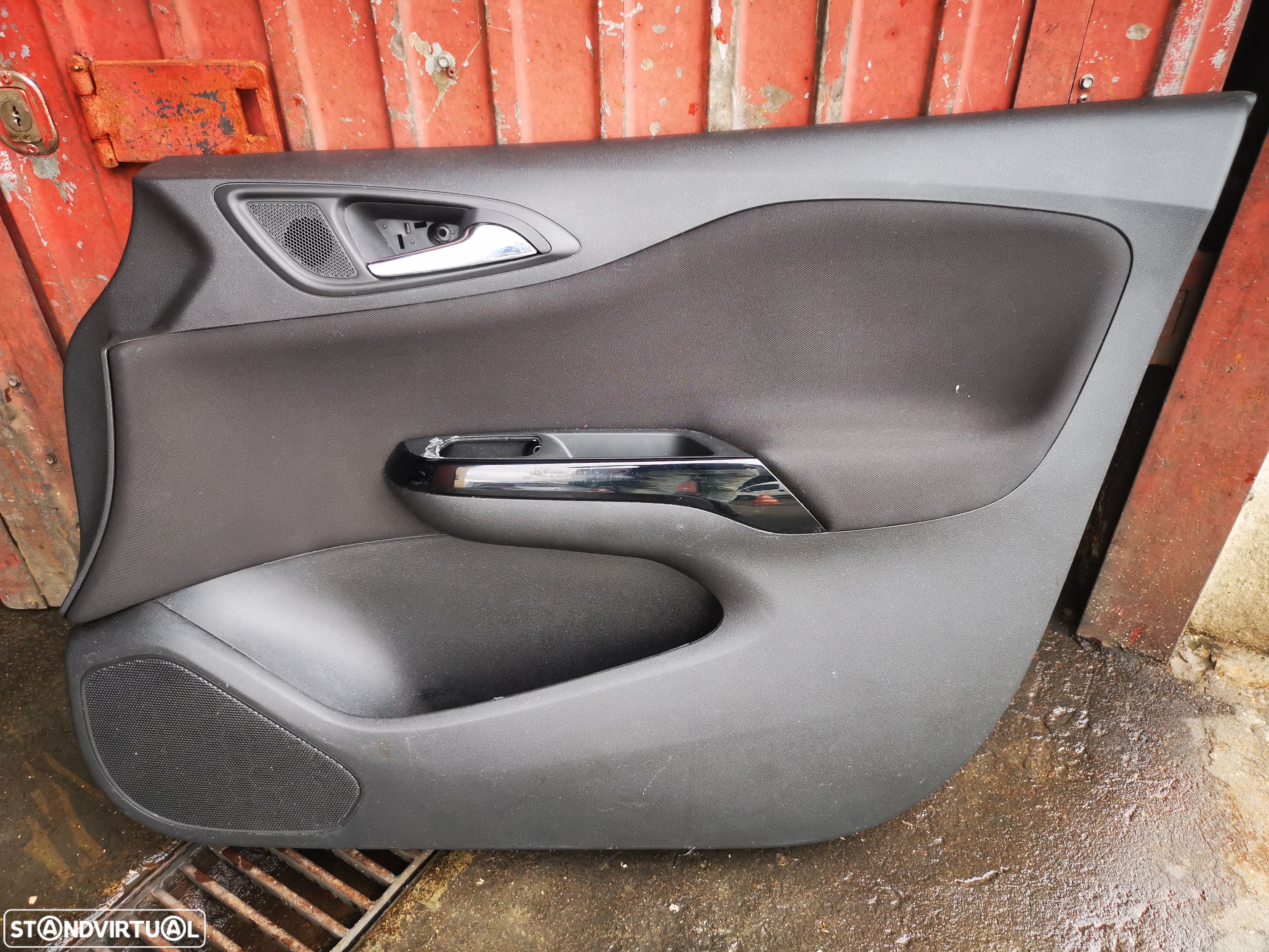 OPEL CORSA E FORRA / QUARTELA PORTA FRENTE DIREITA - FP019 - 1