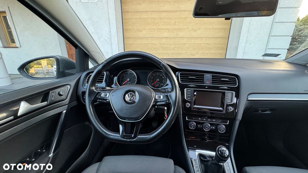Volkswagen Golf 1.6 TDI BlueMotion Technology Comfortline - 27