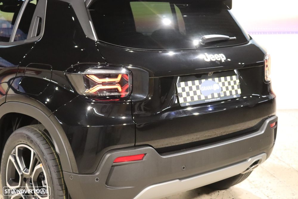 Jeep Avenger 1.2 e-Hybrid Altitude DCT - 37