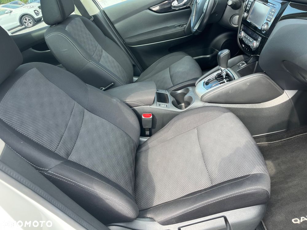 Nissan Qashqai 1.2 DIG-T N-Connecta Xtronic EU6 - 24
