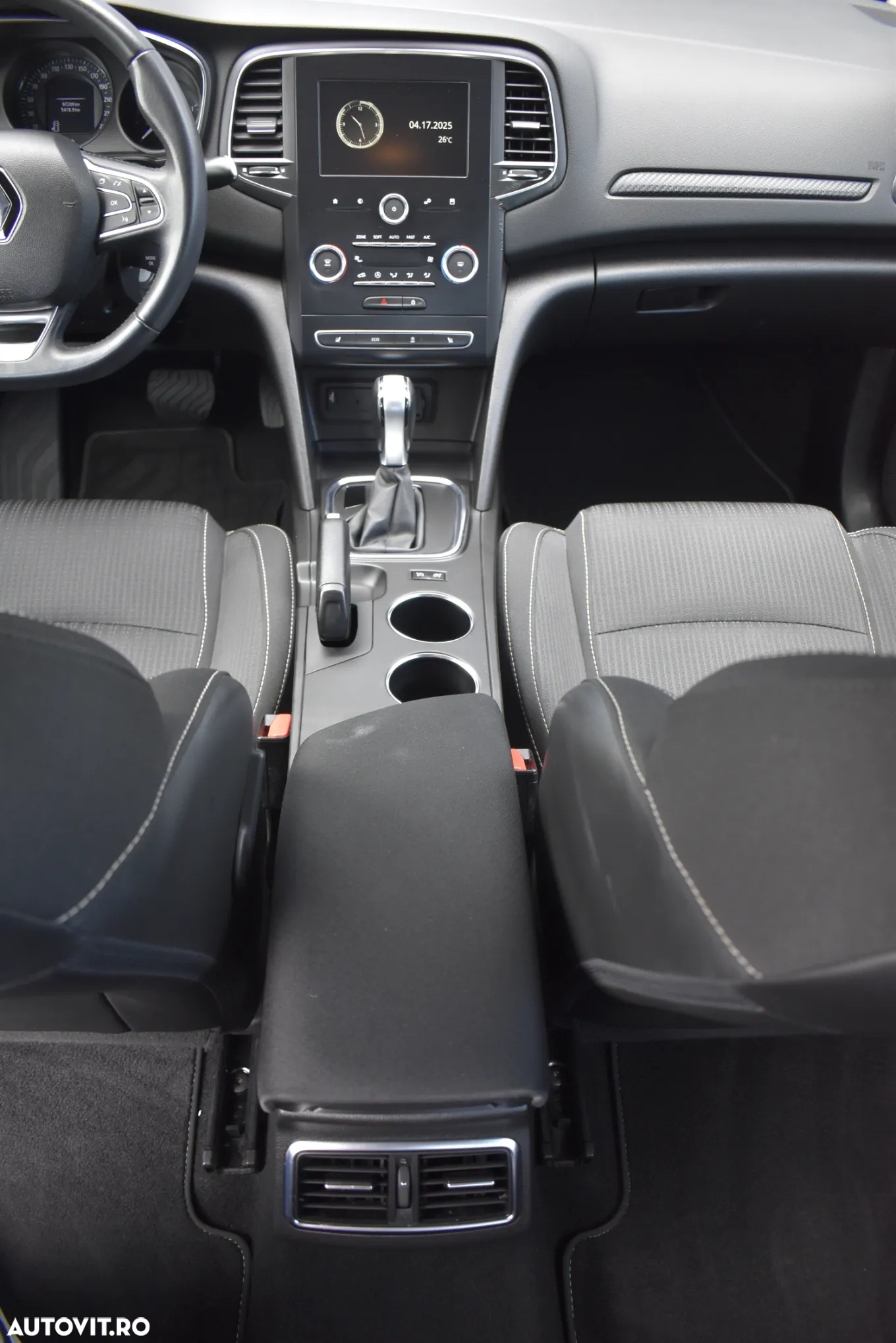 Renault Megane Blue dCi 116 EDC Zen - 37