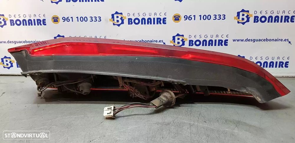 FAROLIM TRASEIRO ESQUERDO NISSAN X-TRAIL 2002 -265558H326 - 2