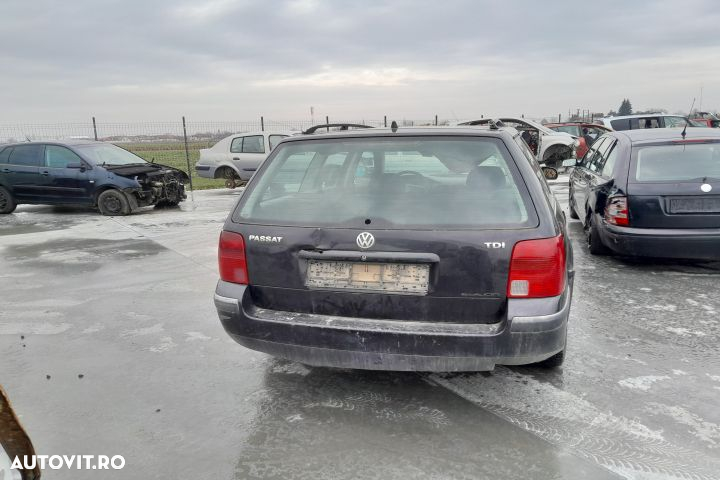 Dezmembrez Volkswagen VW Passat B5 [1996 - 2000] wagon 1.9 TDI MT (90 - 3