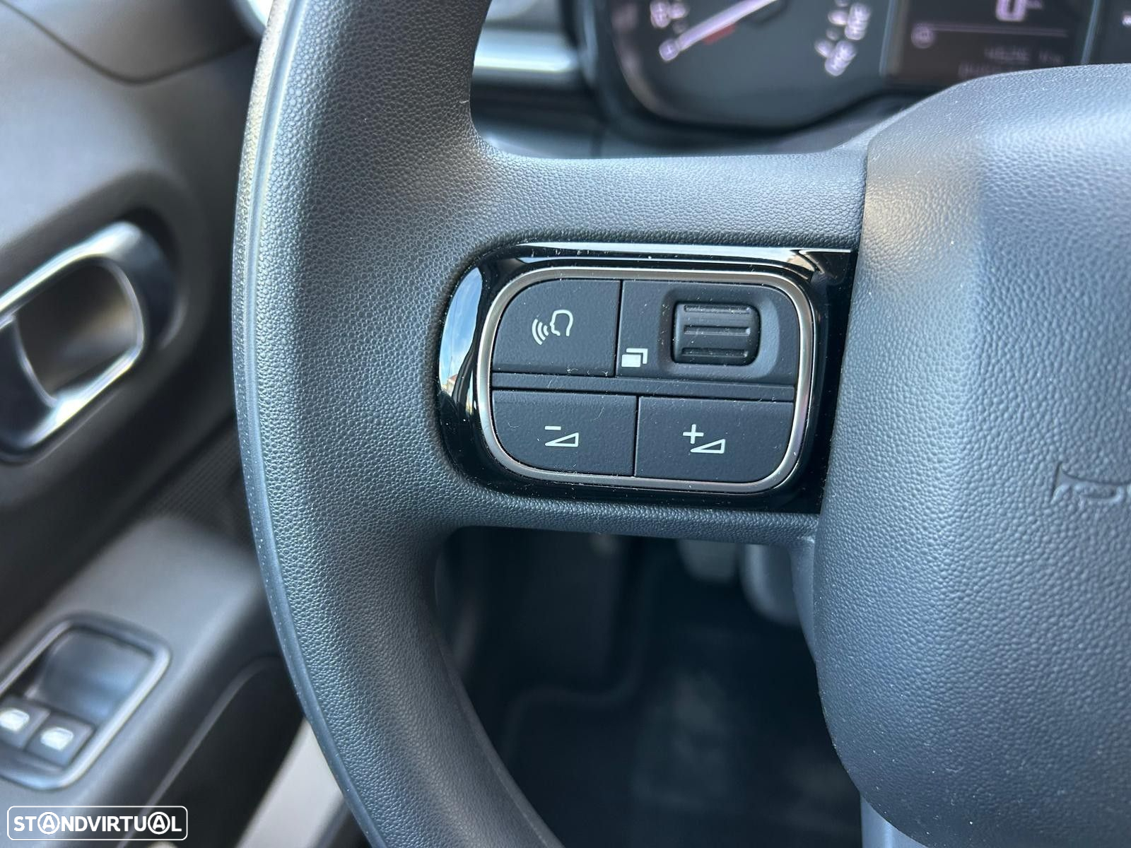 Citroën C3 1.2 PureTech Shine - 29
