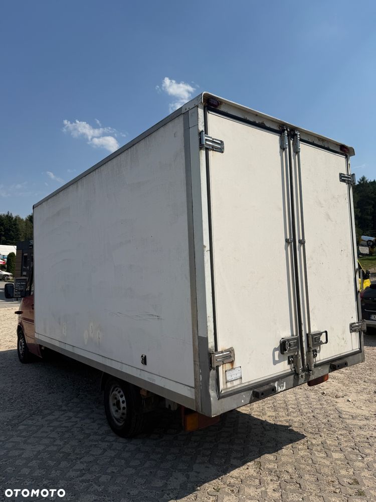 Mercedes-Benz Sprinter - 7