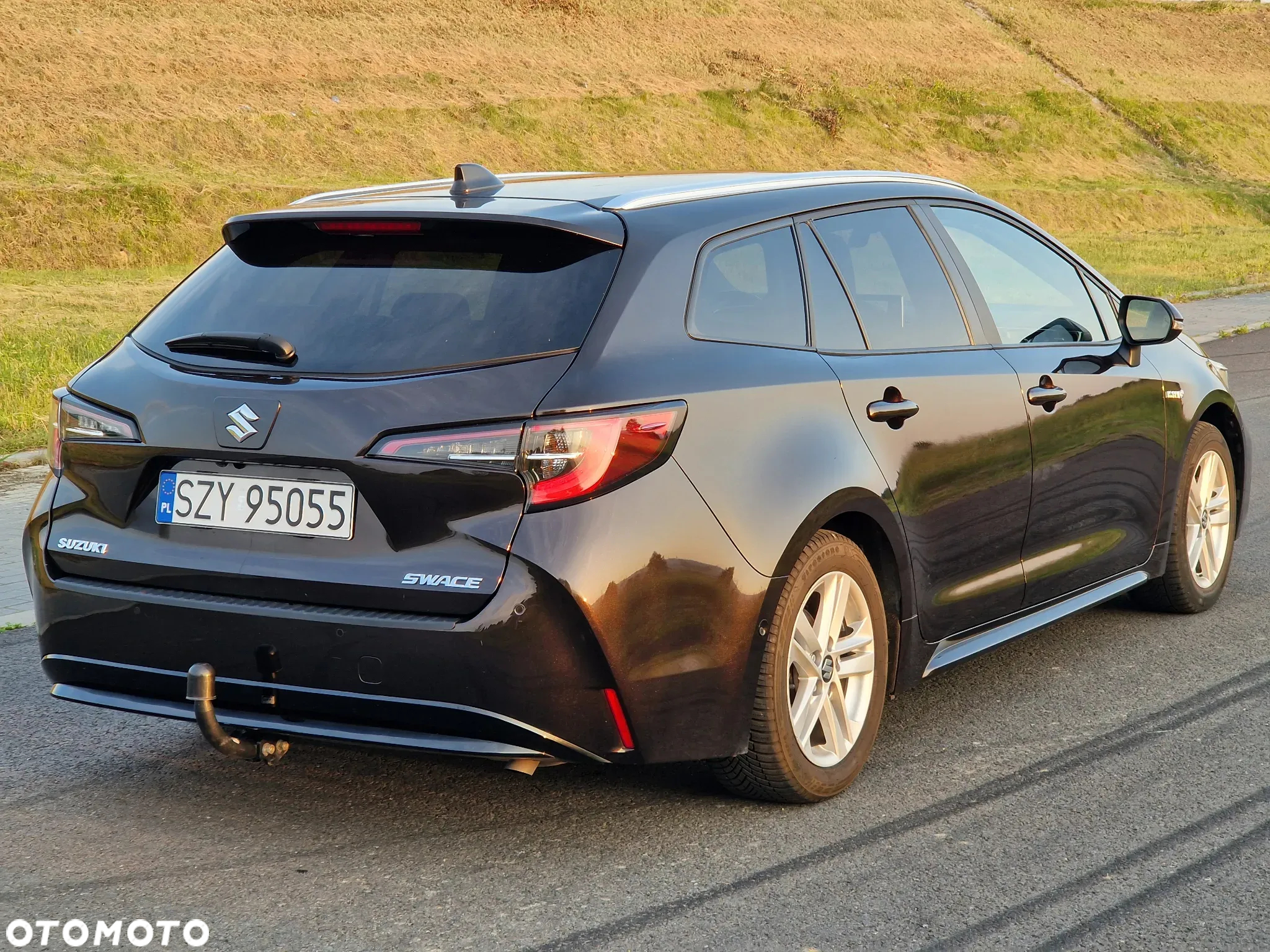 Suzuki Swace 1.8 Hybrid Elegance CVT - 2