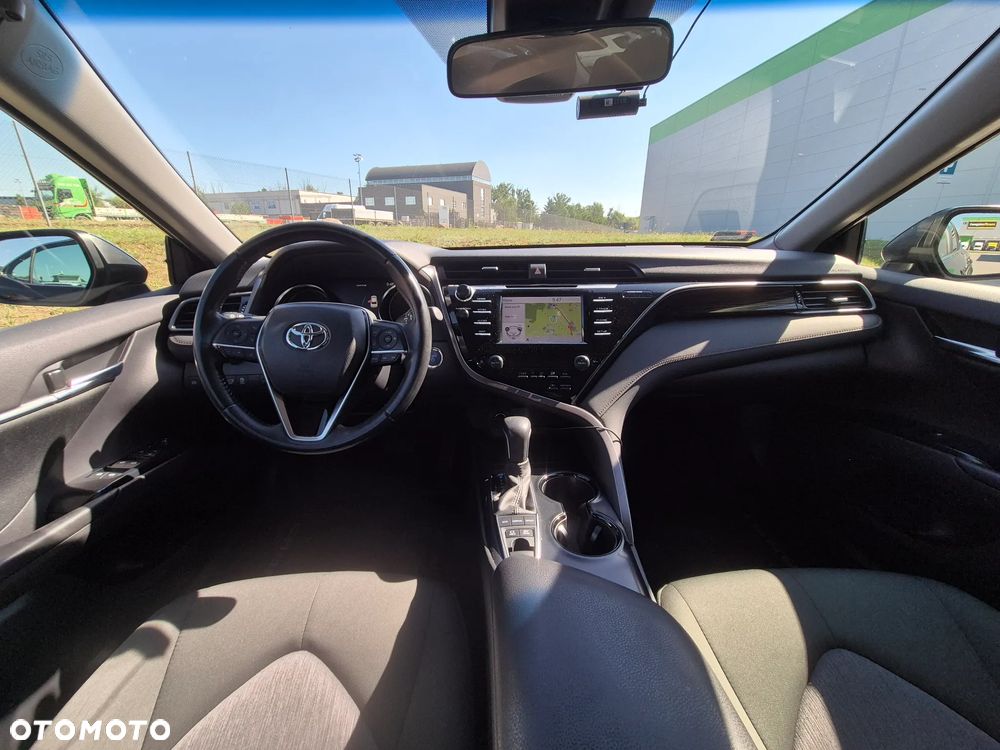Toyota Camry 2.5 Hybrid Comfort CVT - 11