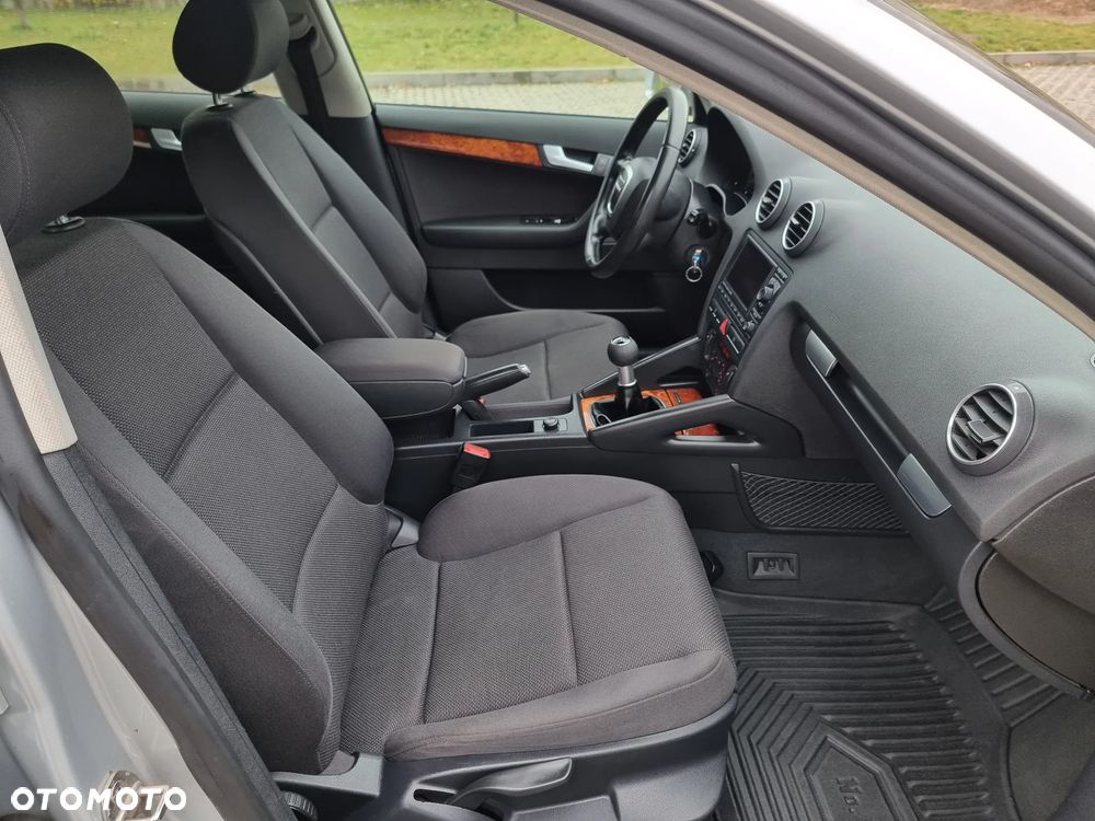 Audi A3 Sportback - 8