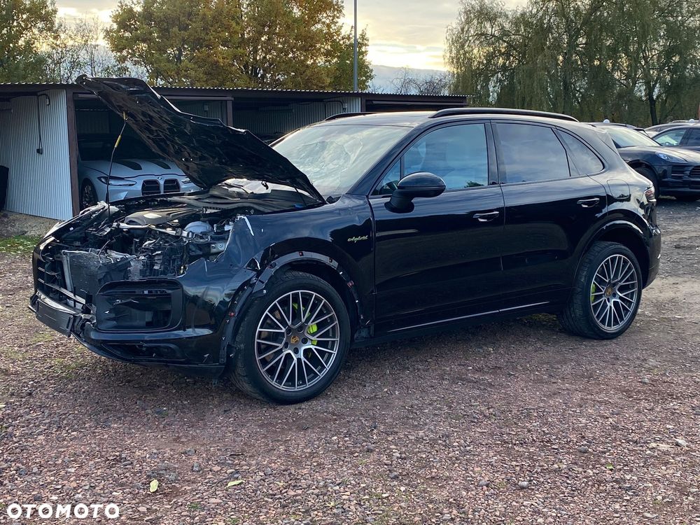 Porsche Cayenne E-Hybrid - 3