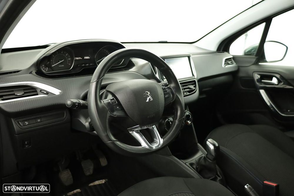 Peugeot 208 1.2 PureTech Signature - 7