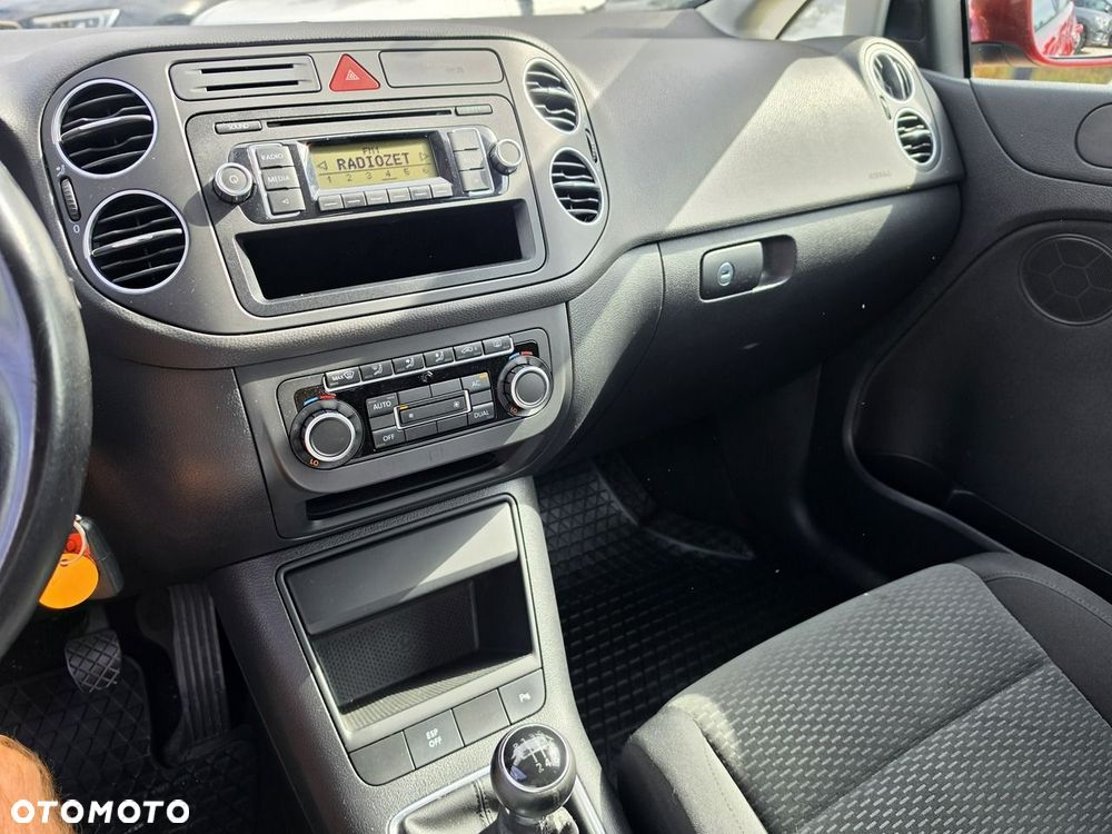 Volkswagen Golf Plus - 38