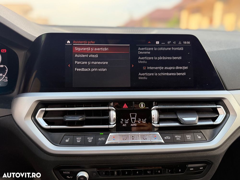 BMW Seria 3 330e Aut. Advantage - 32