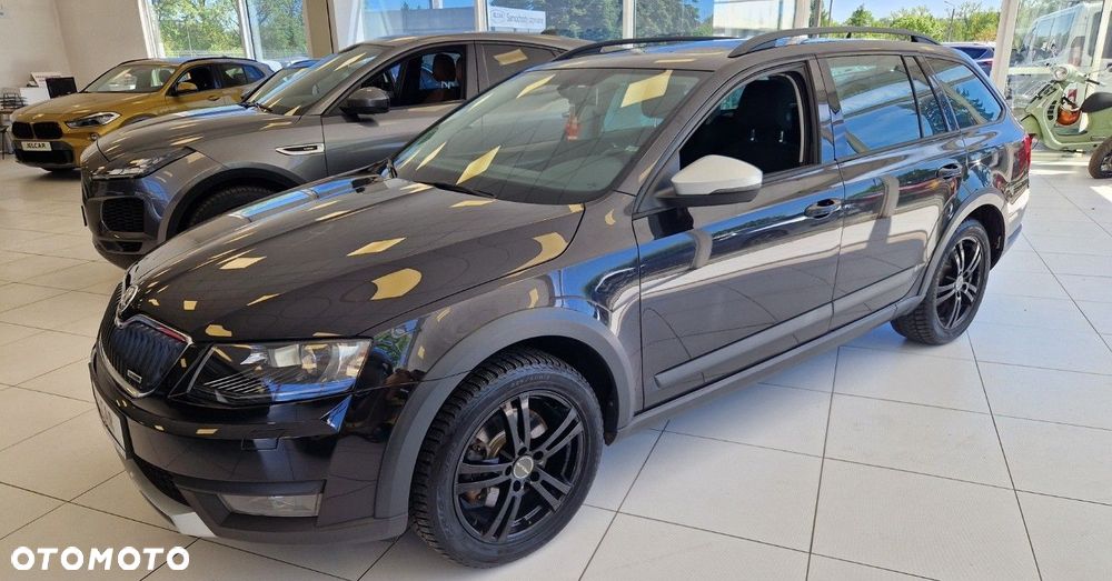 Skoda Octavia Scout 2.0 TDI 4x4 DSG - 2