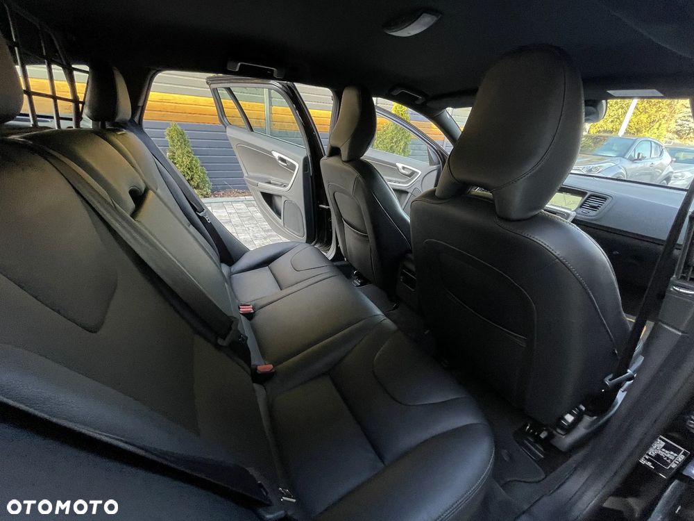 Volvo V60 T3 Summum - 18
