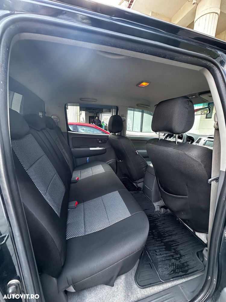 Toyota Hilux 4x4 Cabina Dubla Comfort - 11
