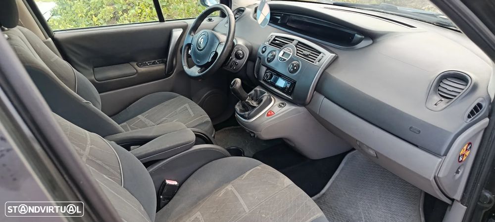 Renault Scénic 1.5 dCi Confort - 9