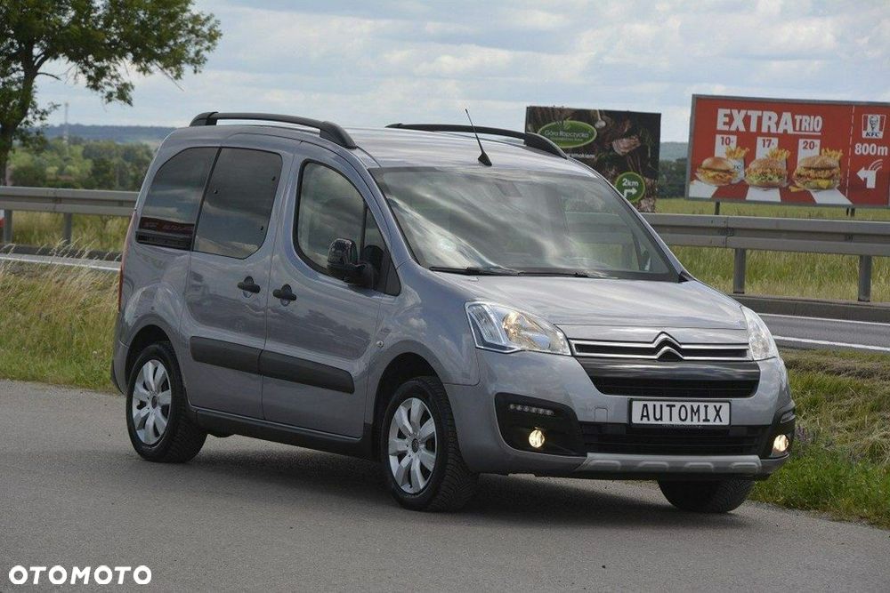 Citroën Berlingo M PureTech 110 FEEL - 9