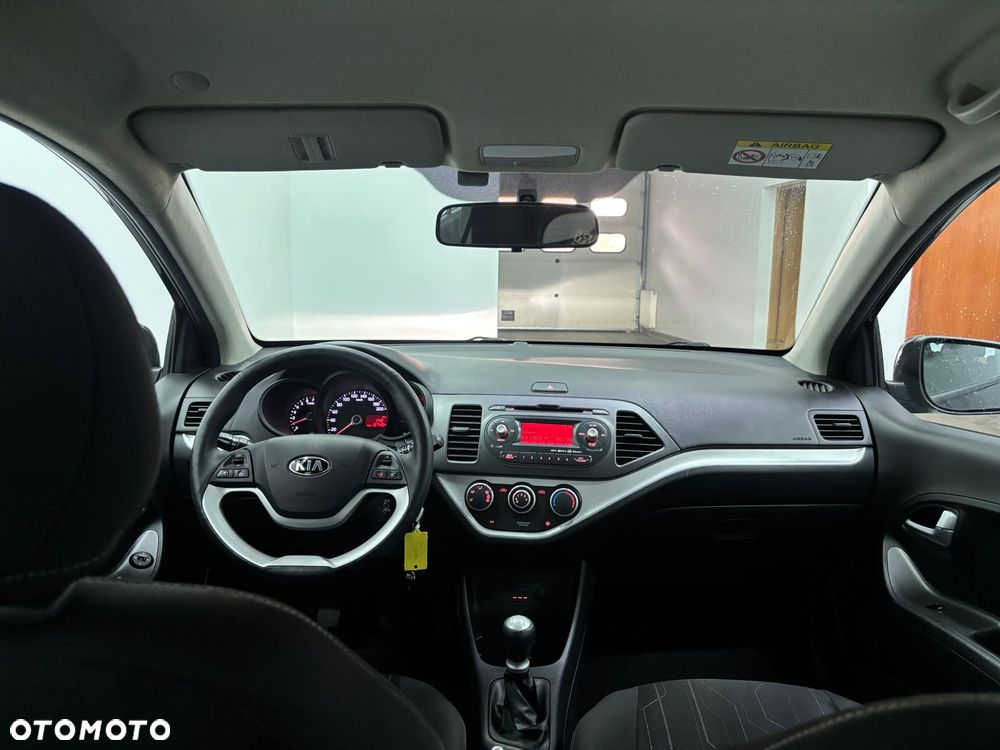 Kia Picanto 1.2 Fifa World Cup Edition - 12