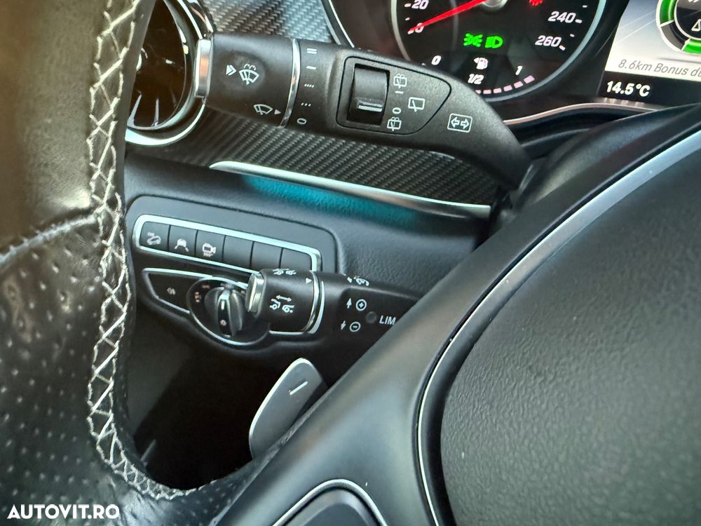 Mercedes-Benz V 300 d Lang 4Matic 9G-TRONIC Exclusive - 36