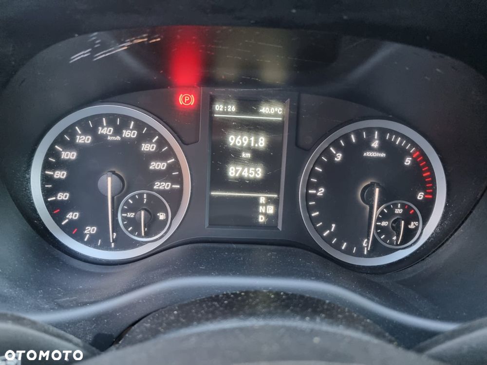 Mercedes-Benz Vito - 11