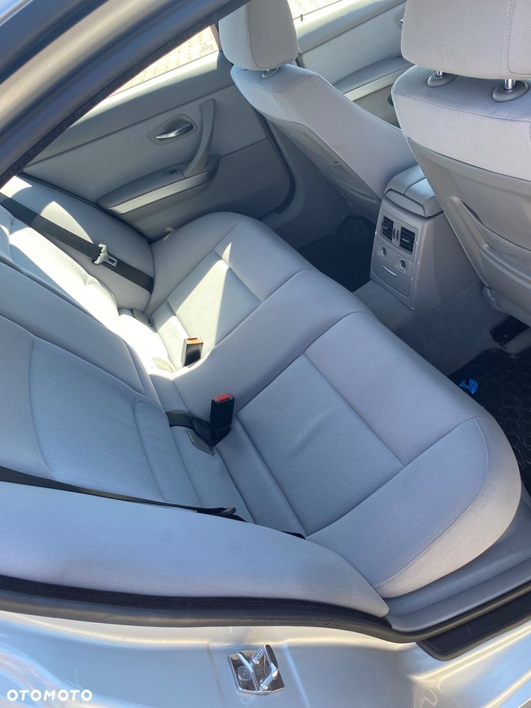 BMW Seria 3 320d - 8
