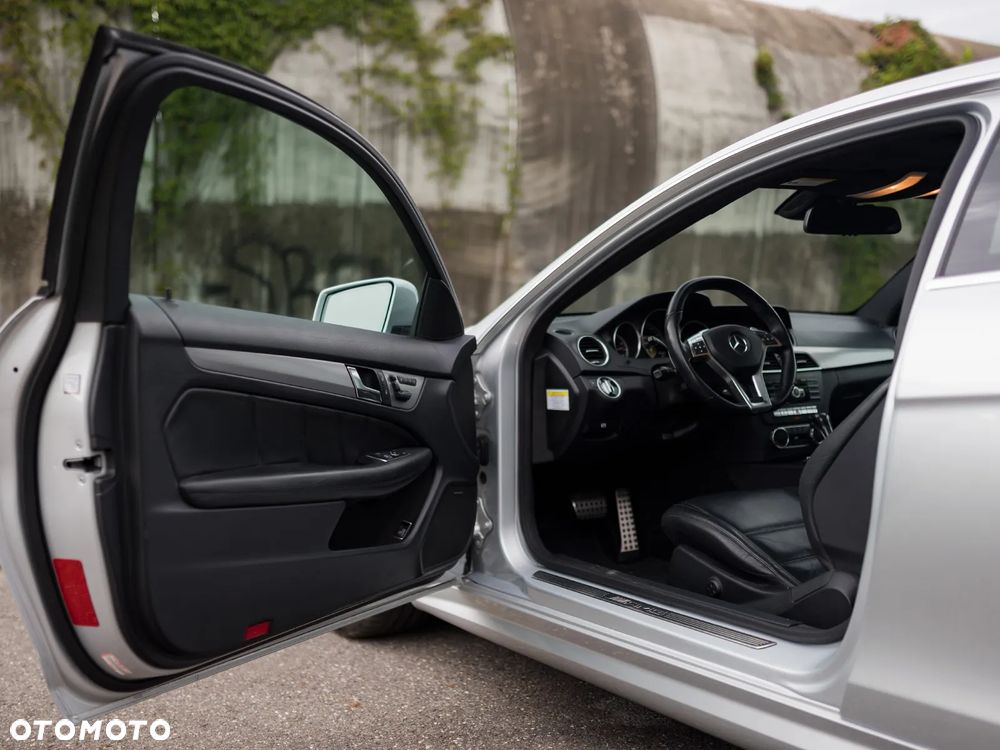Mercedes-Benz Klasa C 63 AMG AMG SPEEDSHIFT MCT - 15