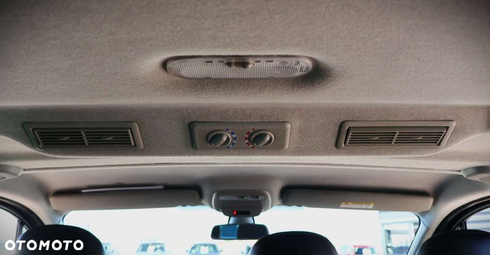 Opel Vivaro - 25