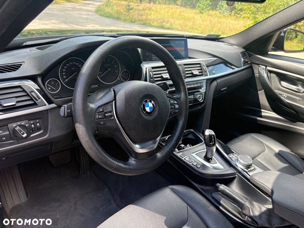 BMW Seria 3 320i xDrive Luxury Line - 14
